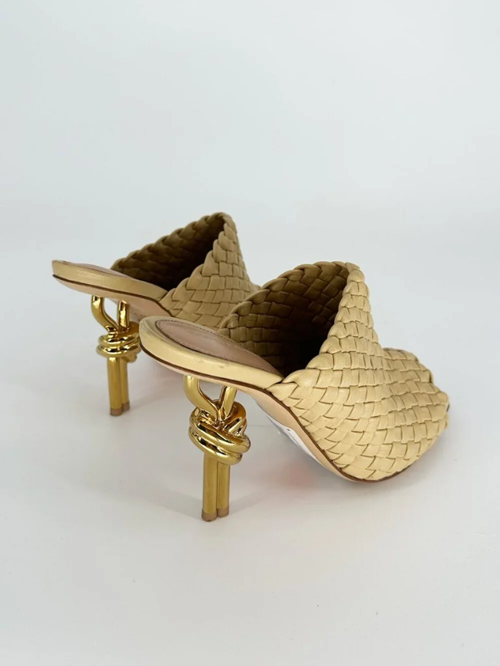 Bottega Veneta Knot Heel Intrecciato Leather Woven Tan 37